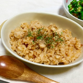 炊飯器で！鶏もも肉と新玉ねぎのチキンライス♡